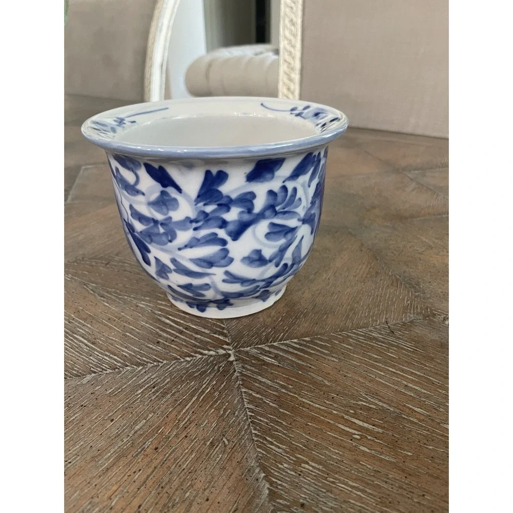 Vtg Chinoiserie Asian Blue & White Porcelain Flower Planter Pot 4.25 x 6.5